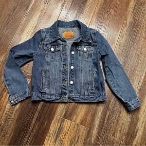 Levi's kids Jean jacket M 10-12 medium blue wash EUC YOUTH